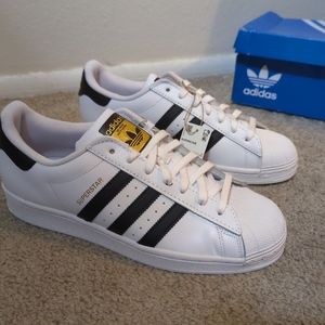 Adidas superstar size 10.5